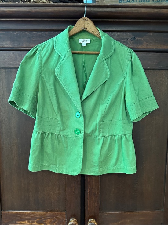 LOFT Jackets & Blazers - Women’s Ann Taylor LOFT suit jacket • Short sleeve blazer